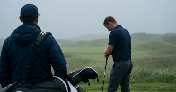 Rory McIlroy’s Scottish Open Charge Crumbles After Fog Delay and a Moment of Frustration on 16